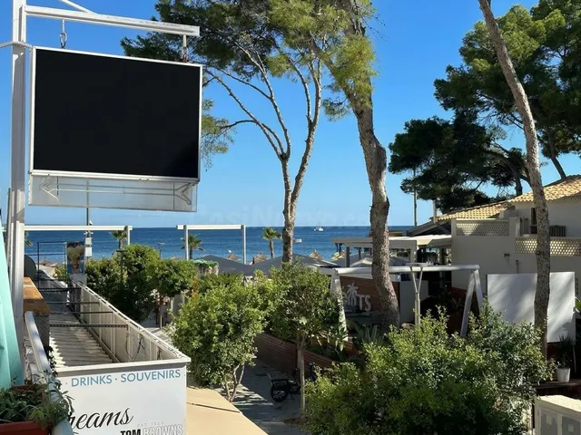 Traspaso de Restaurante en Actividad con Vista al Mar y Estu - foto 3