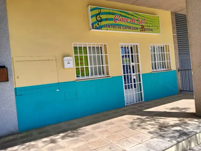 Se alquila Local en el Nuevo CC, totalmente equipado — 29