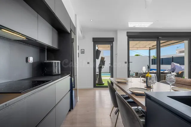 VILLA DE 4 DORMITORIOS Y 2 BAÑOS EN FORTUNA (MURCIA) — 20