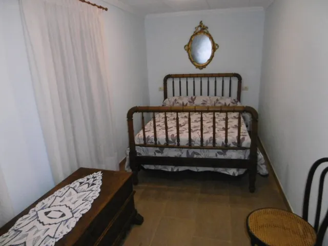 Casa de pueblo, reformada en su totalidad el 2005, apta para entrar a vivir, — 9