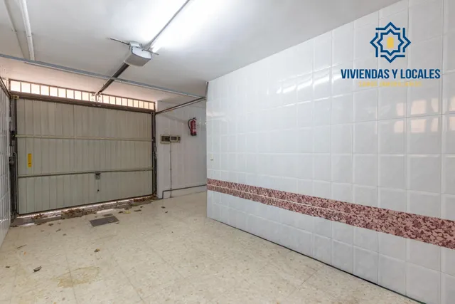 Complejo industrial con vivienda en Alhendín con 2500 metros cuadrados — 38