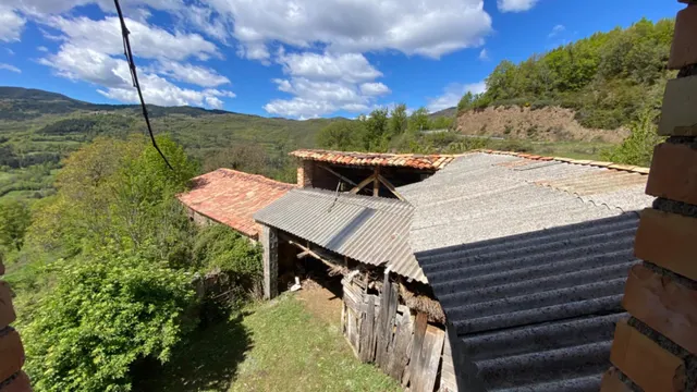 Gran Casa  para rehabilitar en pueblo tranquilo del pirineo — 23