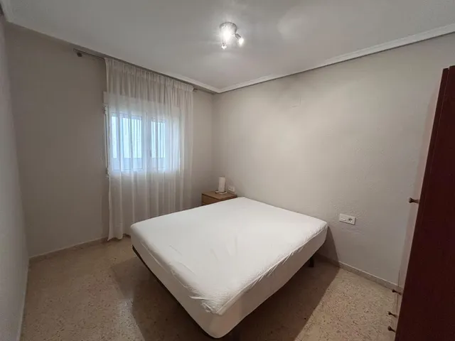 Piso 3 habitaciones 117m² en alquiler - La Raiosa — 36
