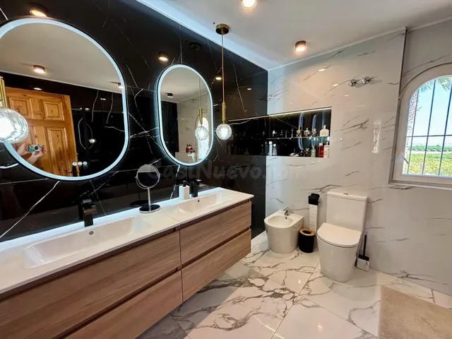 Casa 4 habitaciones 300m² en venta - Centro - foto 4