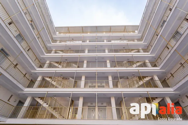 Apartamento en Paseo Miramar con Terraza esquinera y Plaza de Parking. — 27