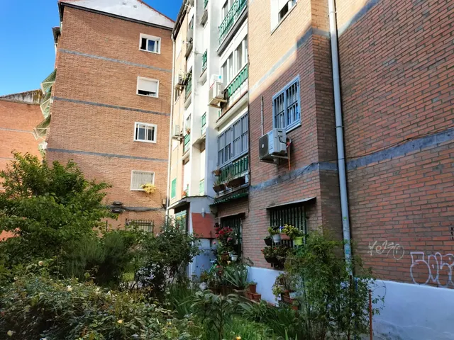 SE VENDE PISO EN Piso en venta en Calle de Blas Cabrera, 32 — 2