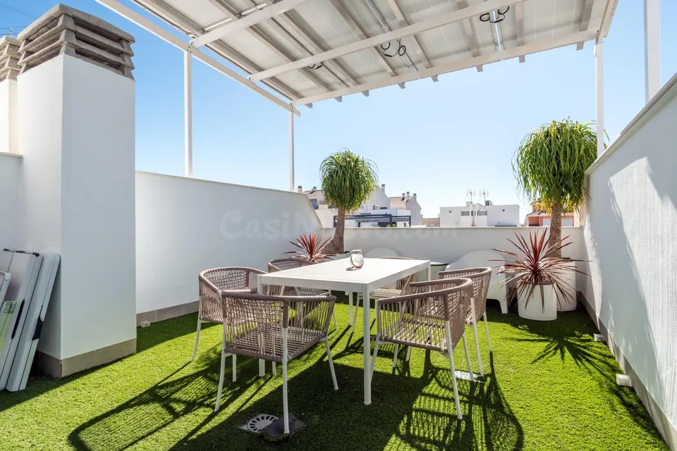 CHALET DE RECIENTE CONSTRUCCIÓN EN ALQUILER – 2024