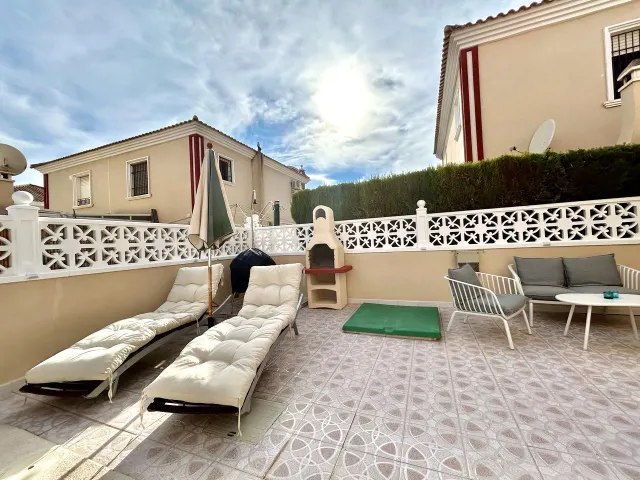 Chalet adosado de 3 dormitorios y 2 baños en orihuela costa (dehesa de campoamor) — 39