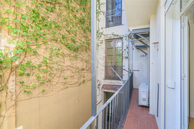Vivienda con balcón y ascensor en pleno corazón del Gòtic — 6