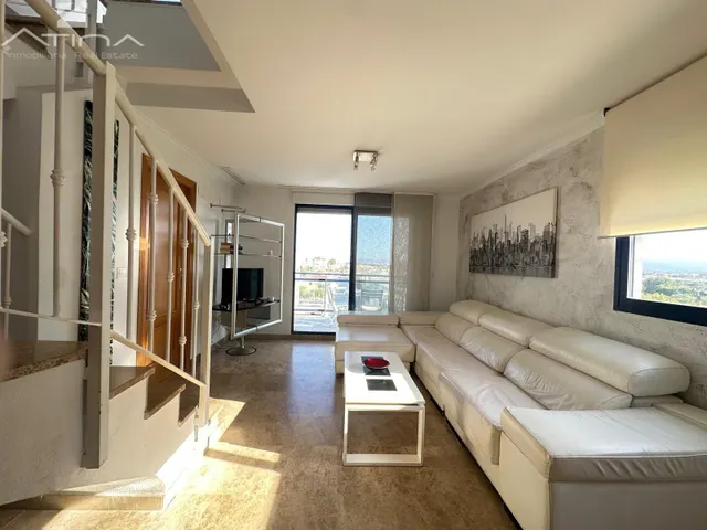 Exclusivo ático dúplex situado en la de playa de Daimús, a tan solo 300 metros de la orilla — 9
