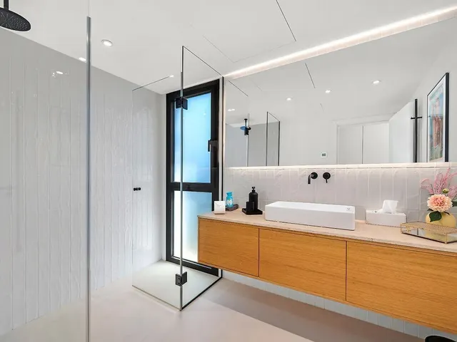 Villa de ensueño con piscina de Bali, jardín y concepto de vida inundado de luz en Santa Ponsa — 10
