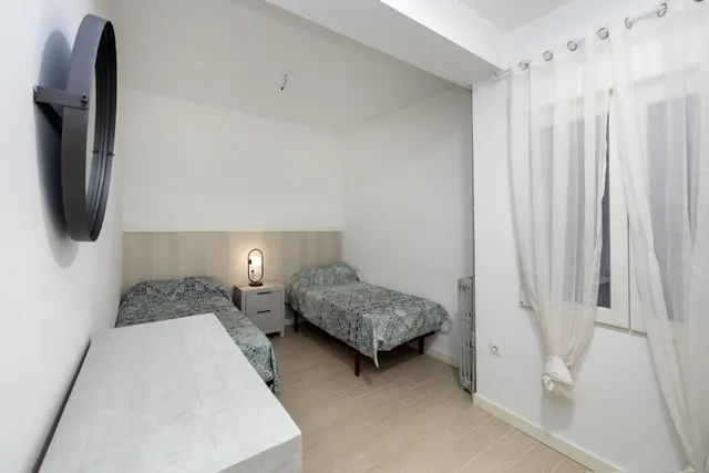 ESPECTACULAR PISO DE 4 DORMITORIOS EN PEDRO ANTONIO DE ALARCÓN 9 — 21
