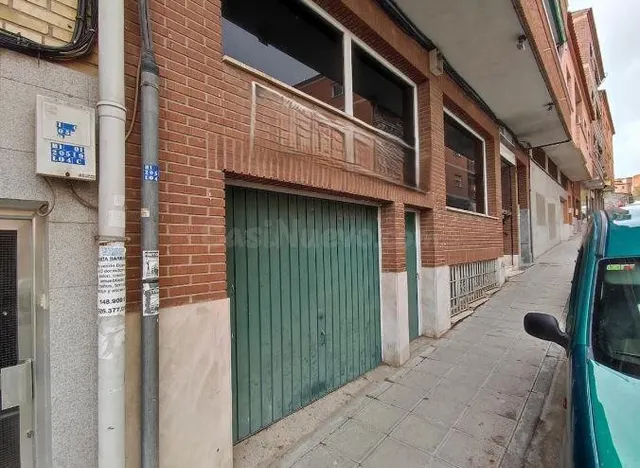 SE VENDE local comercial OKUPA en Avenida Purisima Concepció - foto 2