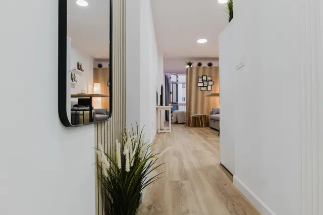 Apartamento reformado y a estrenar con salida directa a Pase de Las Canteras - listo para entrar a vivir — 16