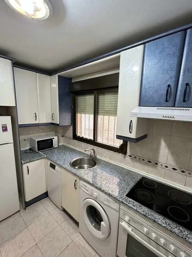 Vivienda de dos dormitorios en alquiler en Torrecaballeros. — 25