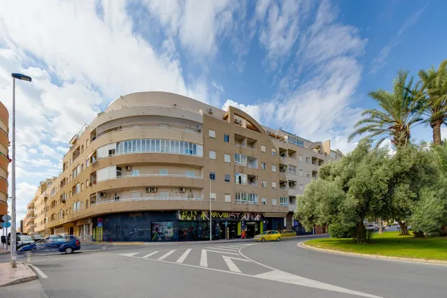 APARTAMENTO DE DOS DORMITORIOS CON VISTAS A LA LAGUNA ROSA Y CON PISCINA COMUNITARIA — 49