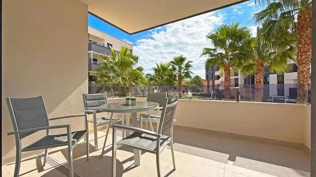 Apartamento 2 habitaciones 72m² en venta - PAU 8 — 6