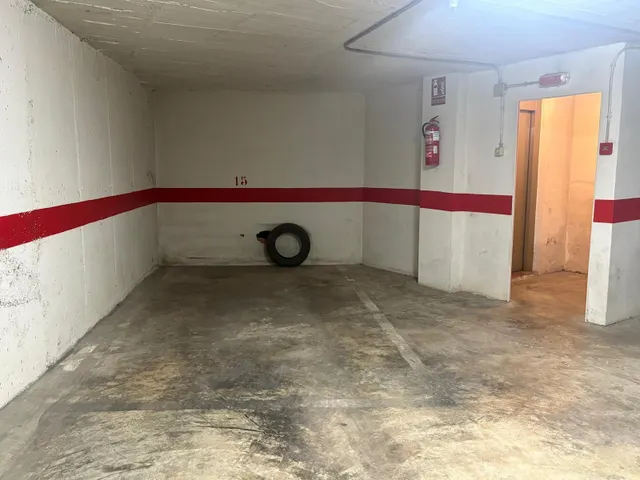 Plaza de parking — 14