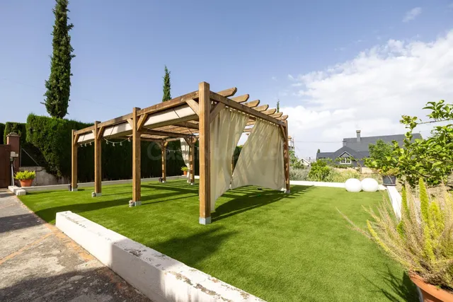 Precioso Terreno Urbano con Posibilidad de edificar 6 vivien - foto 5