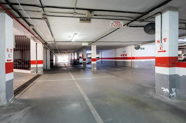 Plaza de garaje en Villarejo. — 21