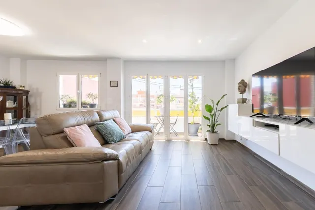 Piso 2 habitaciones 105m² en alquiler - El Cabanyal - El Can - foto 2