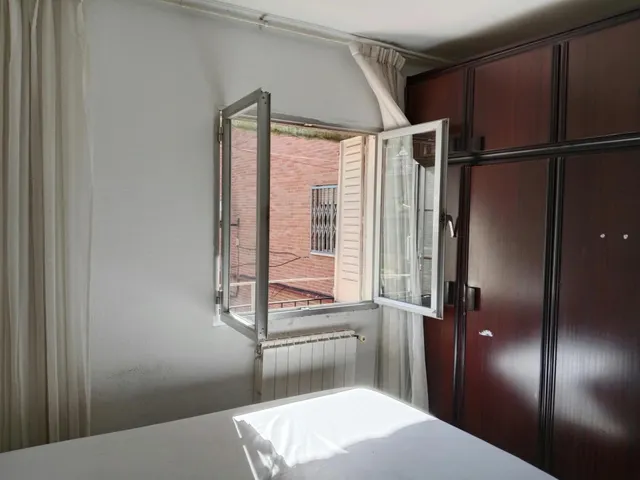 Gespain aluche-campamento, ofrece en exclusiva piso en calle ocaña — 26