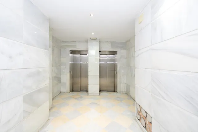 Piso de dos dormitorios en Sanders, en urbanización privada con piscina, pistas de padel, plaza de garaje y trastero — 19