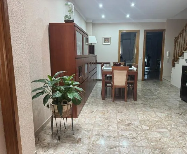 FANTASTICA CASA EN VENTA EN EL CENTRO DE OLESA DE MONTSERRAT - foto 3