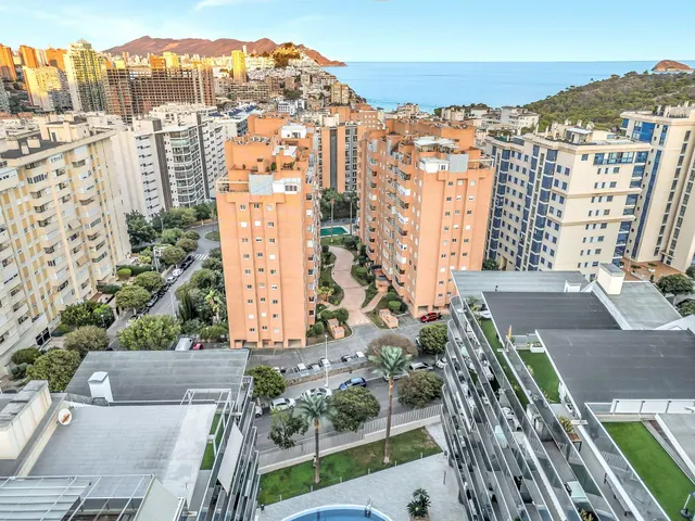 Apartamento de 2 dormitorios en Benidorm — 25
