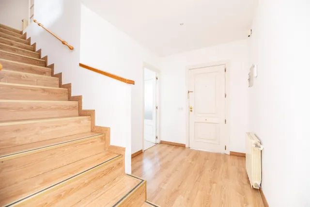 Chalet en pleno centro de Torrelodones, para disfrutar de la comodidad de tenerlo todo cerca sin renunciar al espacio de una vivienda unifamiliar. — 15