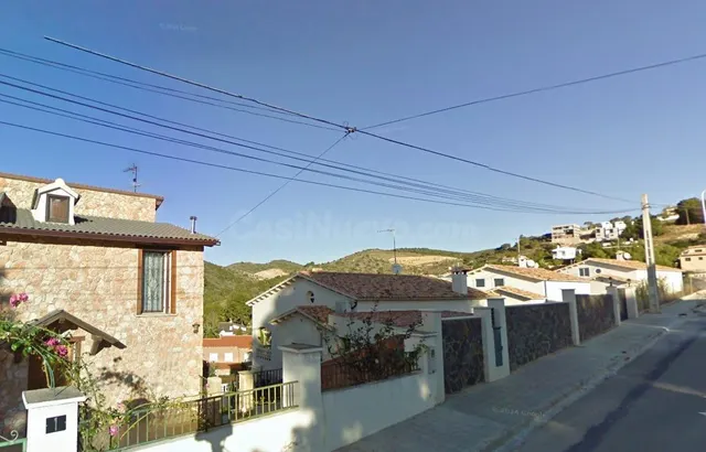 Se vende piso OKUPA en Gaudí de Roda de BarÑ  (Tarragona) - foto 2