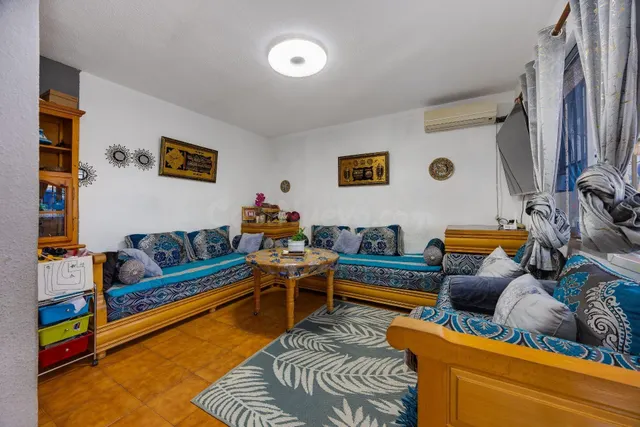 Adosado en Nueva Torrevieja con jardín y terraza — 2