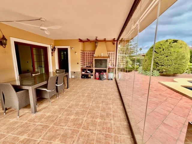 CHALET INDEPENDIENTE CON GRAN PARCELA Y PISCINA PRIVADA EN EL ALBIR, ALFAZ DEL PI — 10