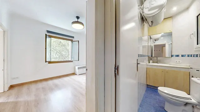 LUZ, SOL Y VISTAS DESPEJADAS EN UNA VIVIENDA EXTERIOR JUNTO A POBLENOU Y DIAGONAL MAR — 35