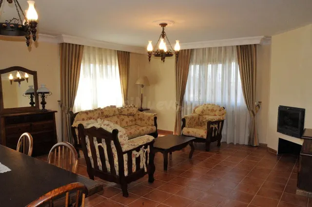 CASA DE ALQUILER CON JARDIN EN TORREDONDO