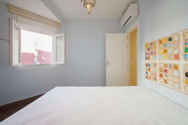 Bonito piso próximo a Santa Justa con terraza y ascensor. — 9