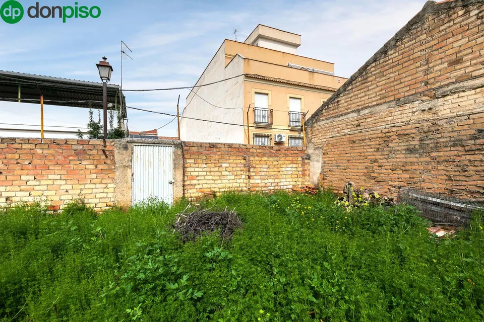 SOLAR EN ARMILLA PARA EDIFICIO DE VIVIENNDAS