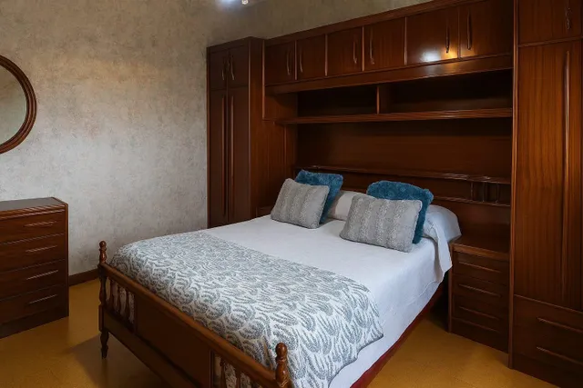 Casa con terreno urbano en Santillana del Mar — 14