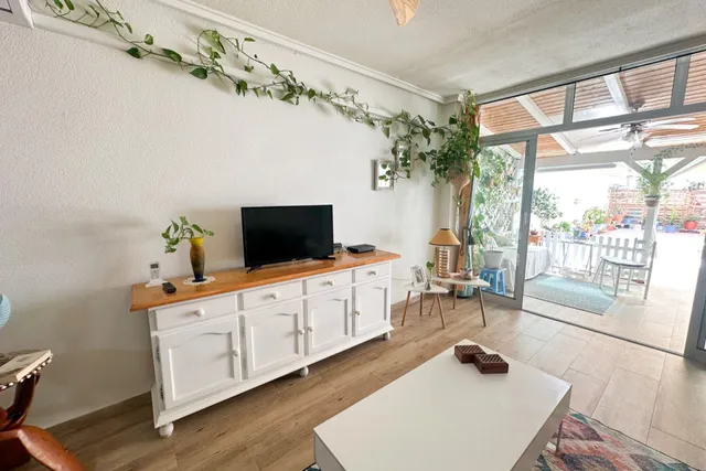 Gran apartamento en Torrevieja: 2 hab, 1 baño — 6