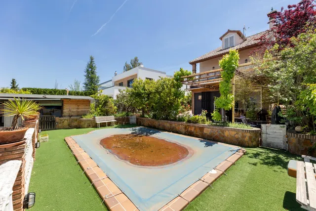 Chalet independiente con piscina privada en Barrio de Monachil – Vistas espectaculares y gran parcela. — 7