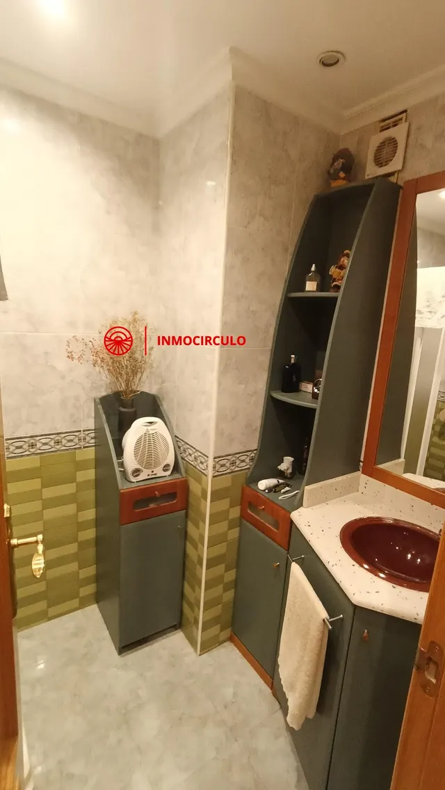 El mejor piso de cuatro dormitorios te está esperando — 23