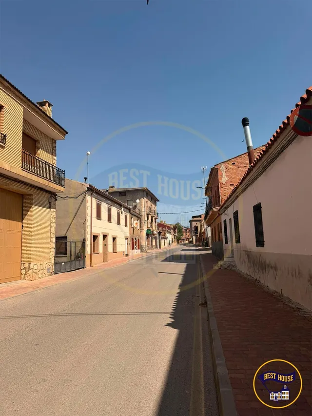 CASA ADOSADA EN VENTA EN VALERA DE ABAJO - foto 5