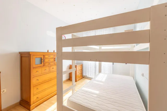¡¡¡amplio piso de 3 dormitorios, 2 baños, cochera y trastero, por solo 179.900 €!!! — 36