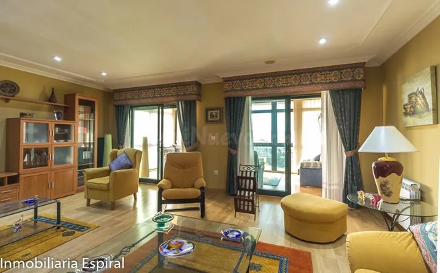 ¡Impresionante Chalet Familiar en Mogor, Marín! - foto 4