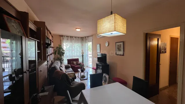 AMPLIO PISO DE 4 habitaciones A UN PASO DEL CENTRO - foto 4