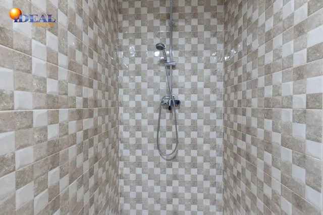 EXCLUSIVO PISO DE LUJO EN PLENO CENTRO DE GRANADA — 24