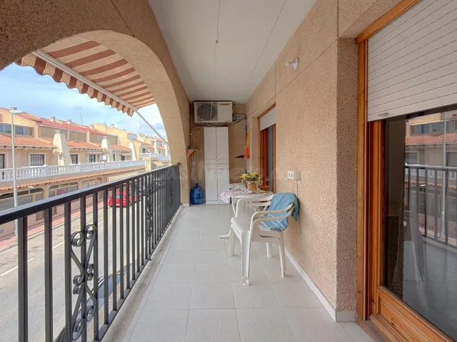 Apartamento de 2 habitaciones  con espaciosa terraza junto a todos los servicios — 2