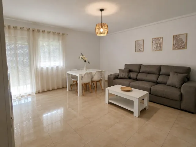 AMPLIO PISO DE 3 DORMITORIOS EN NUEVA CIUDAD – JUNTO AL HOSP - foto 3