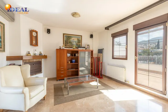 Adosada con 4 dormitorios, amplias terrazas y vistas a Granada y sierra nevada — 38