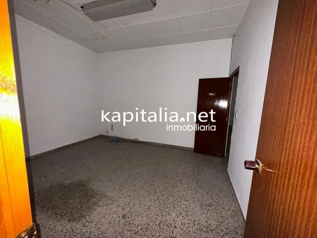 Local comercial a la venta en L´Olleria (Valencia) — 15